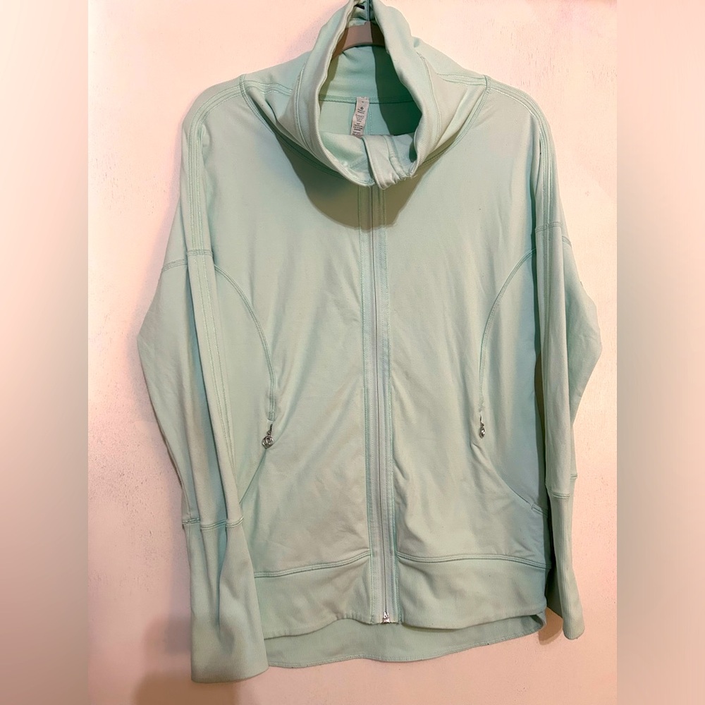 Lululemon High Mock Neck Full Zip Jacket Womens Size. 6  Mint Green Pockets